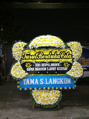 Papan Bunga Duka di Bengkol